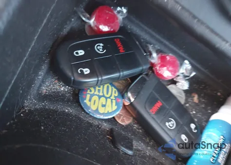 2020 Jeep Renegade Limited 4X4 из США, поврежденный, VIN ZACNJBD11LPL88854